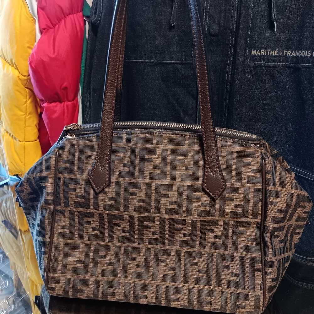 Vintage Fendi Purse - Picture 7 of 10